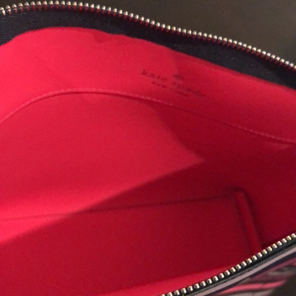 Kate Spade Patrice Lip Print - Picture 2 of 4